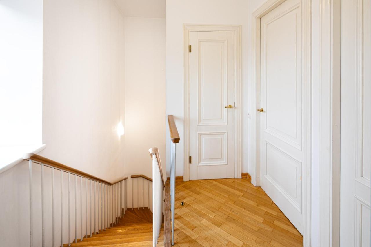 Old Riga Two Floor Palasta Loft Apartment With River View 外观 照片