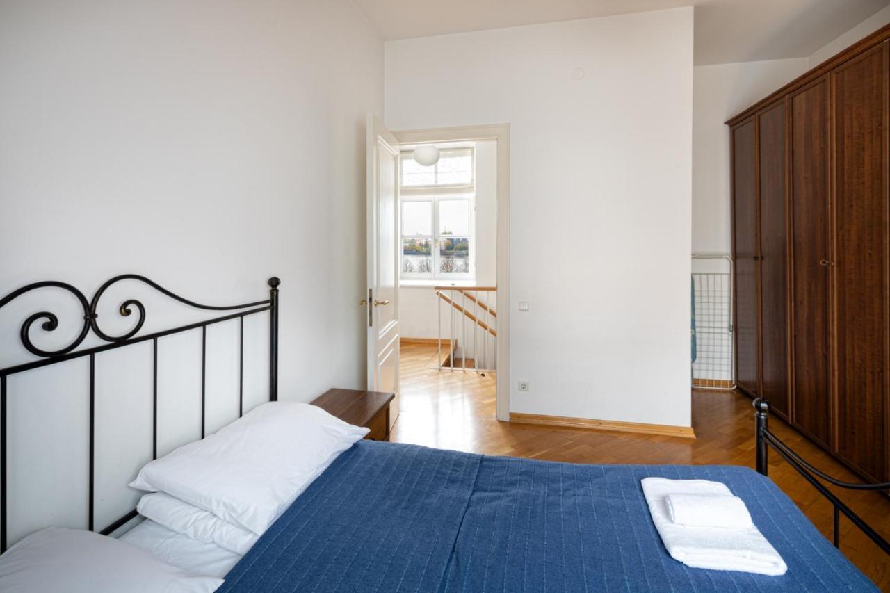 Old Riga Two Floor Palasta Loft Apartment With River View 外观 照片