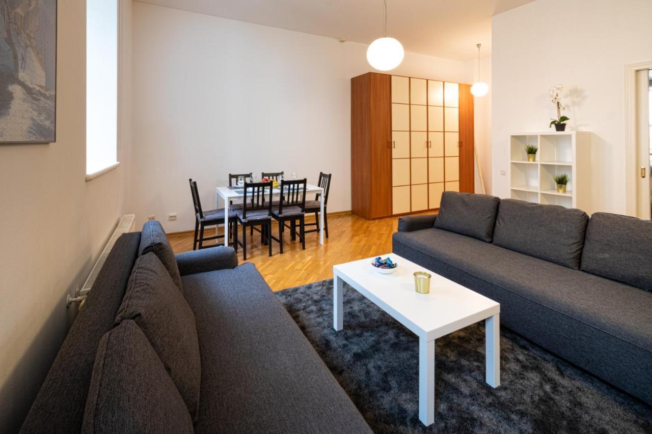 Old Riga Two Floor Palasta Loft Apartment With River View 外观 照片