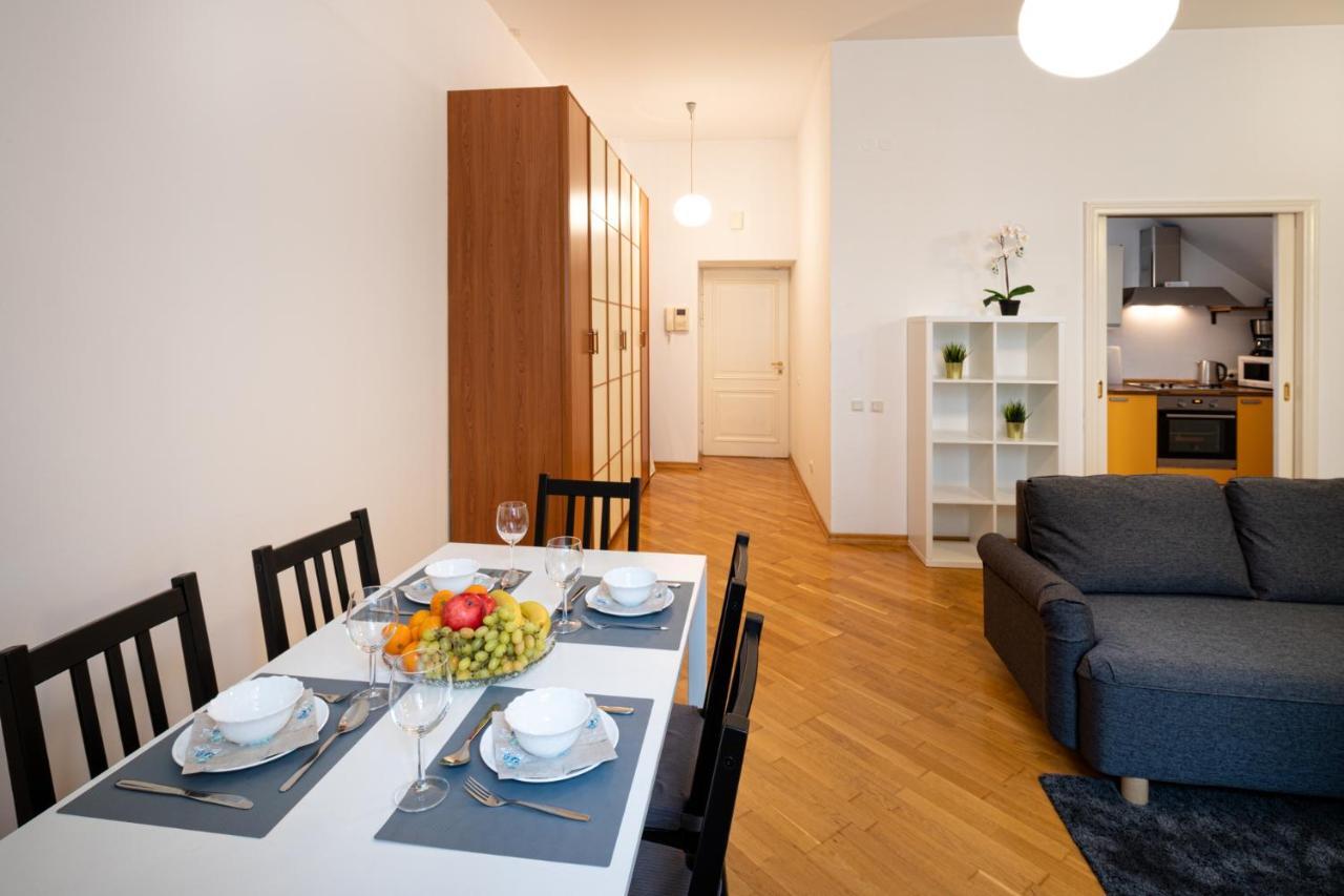 Old Riga Two Floor Palasta Loft Apartment With River View 外观 照片