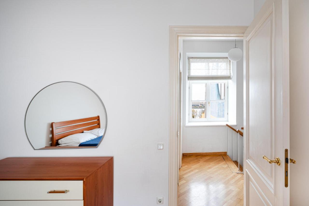 Old Riga Two Floor Palasta Loft Apartment With River View 外观 照片