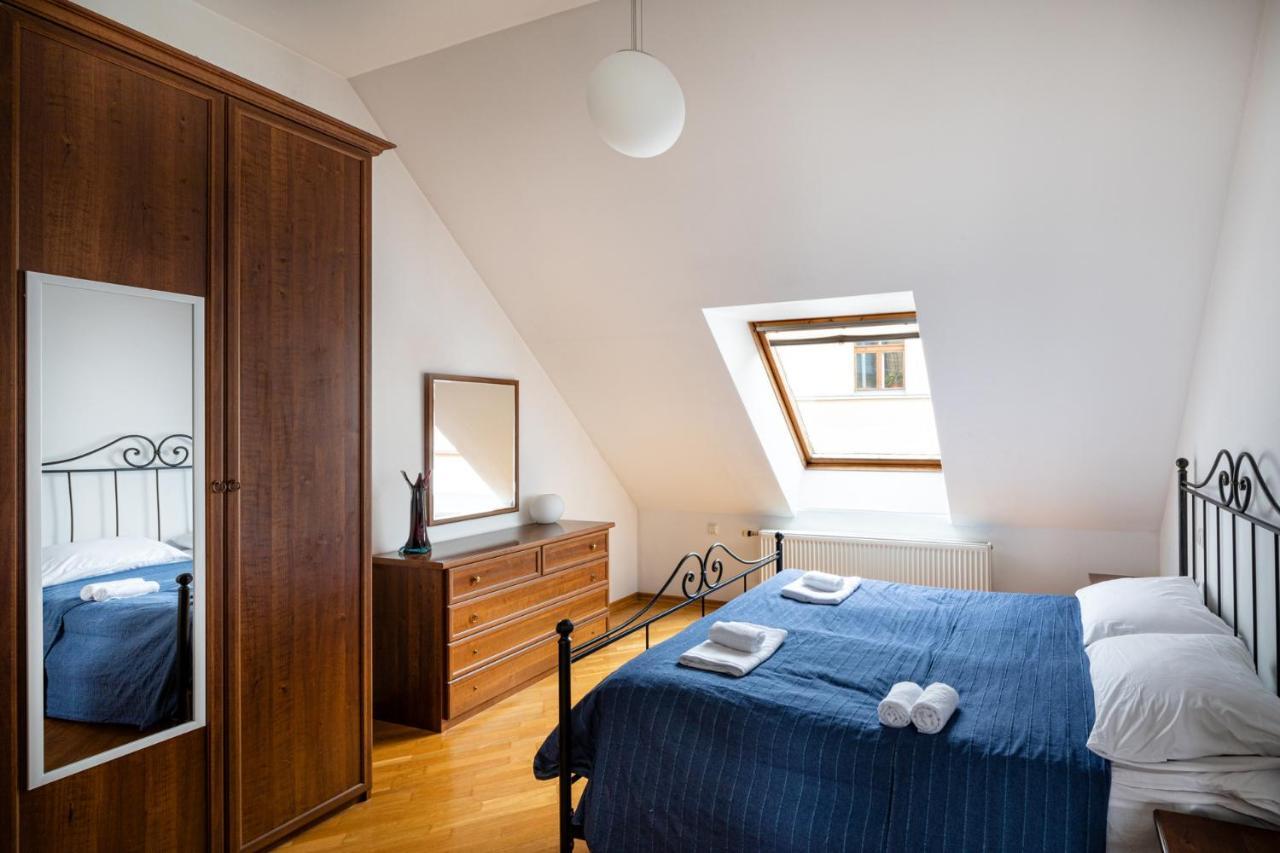 Old Riga Two Floor Palasta Loft Apartment With River View 外观 照片